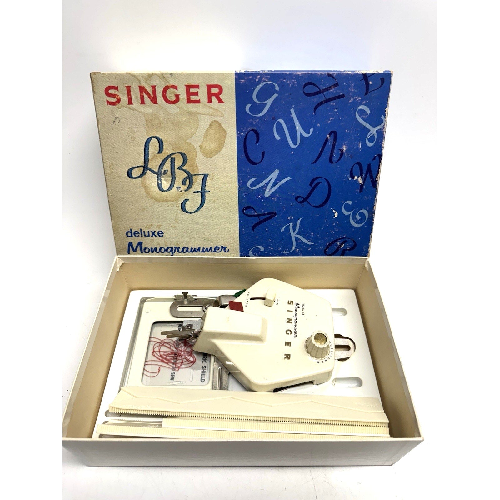 VINTAGE Singer Deluxe Monogrammer Embroiderer Slant Shank Needle Zig Zag Sewing