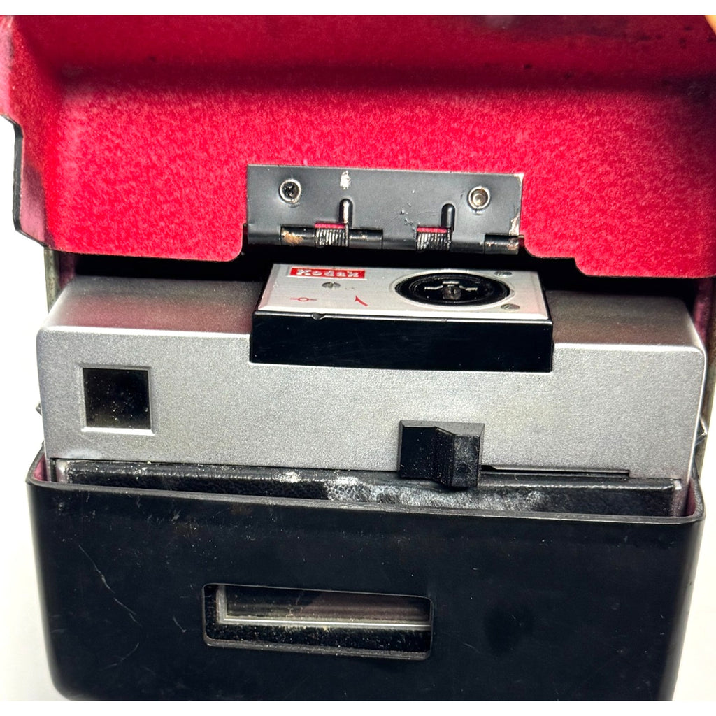Vintage Kodak Instamatic 714 Camera And Case UNTESTED