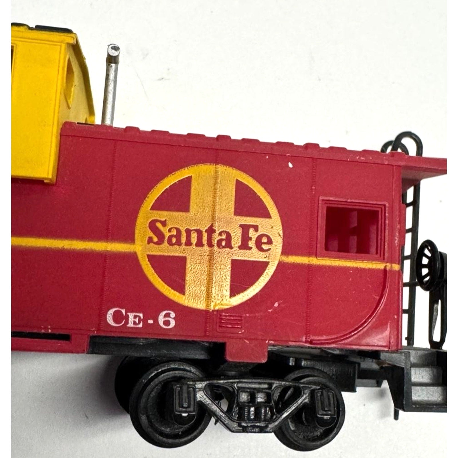Vintage Toy Railroad Bachmann HO Scale 43 1007 02 Wide Vision Caboose Santa Fe