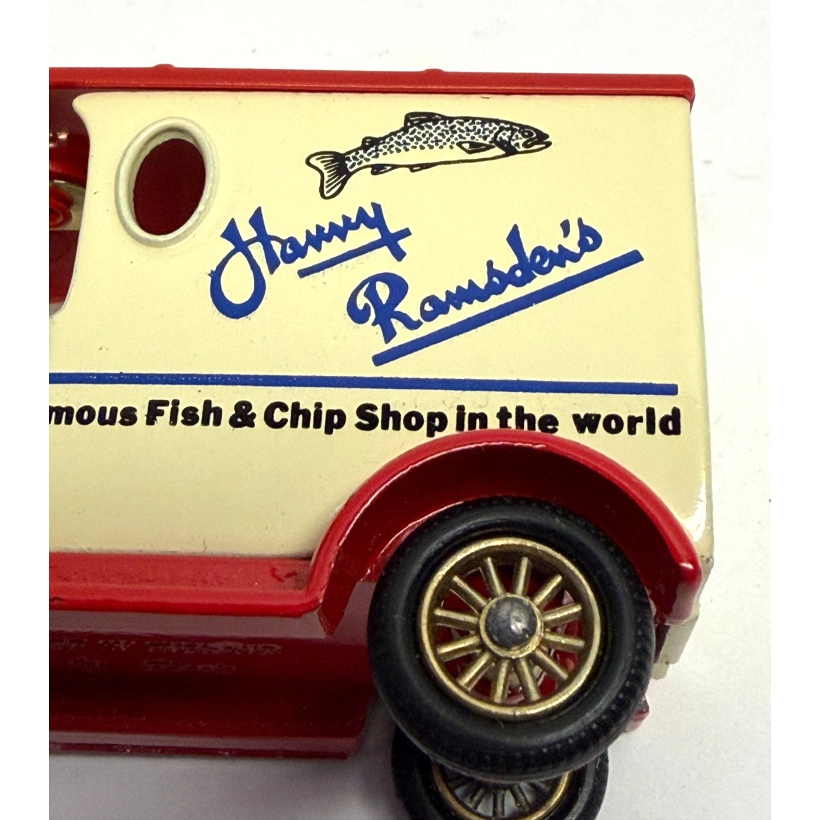 Vintage Lledo Models of Days Gone (1985) "1920 Model T Ford Harry Ramsdens" Van