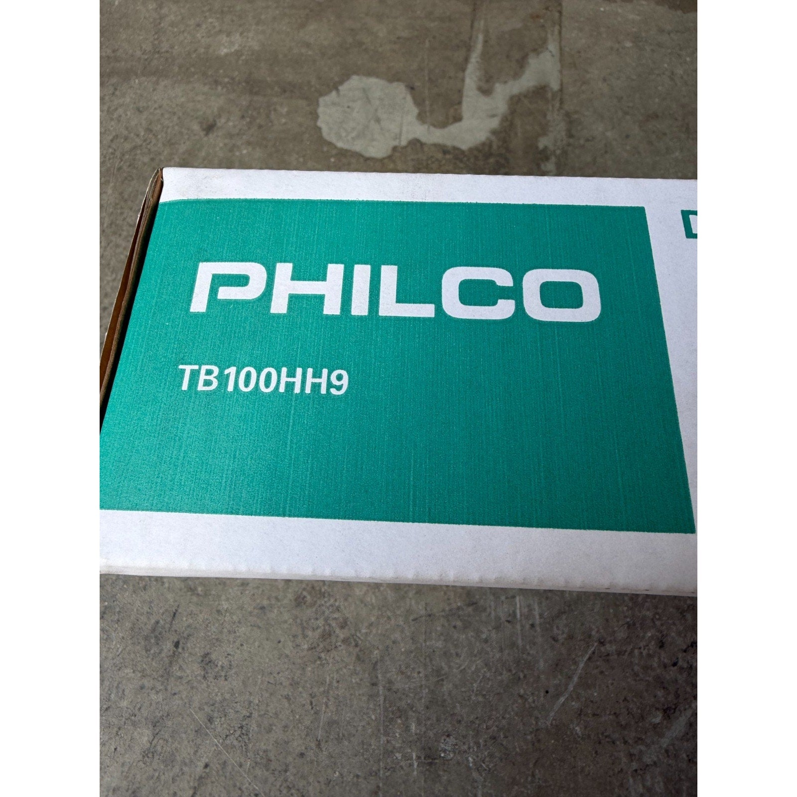 VINTAGE SEALED Philco TB100HH9 DTV Digital to Analog Converter TV Converter Box