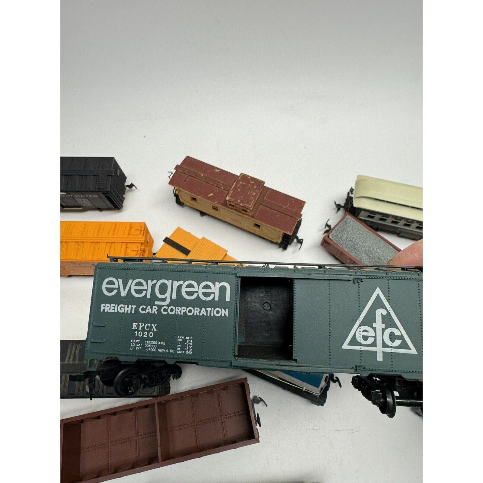 Vintage Lot of 20 Trains New Haven, Southern, Evergreen, Union Pacific, Wesson