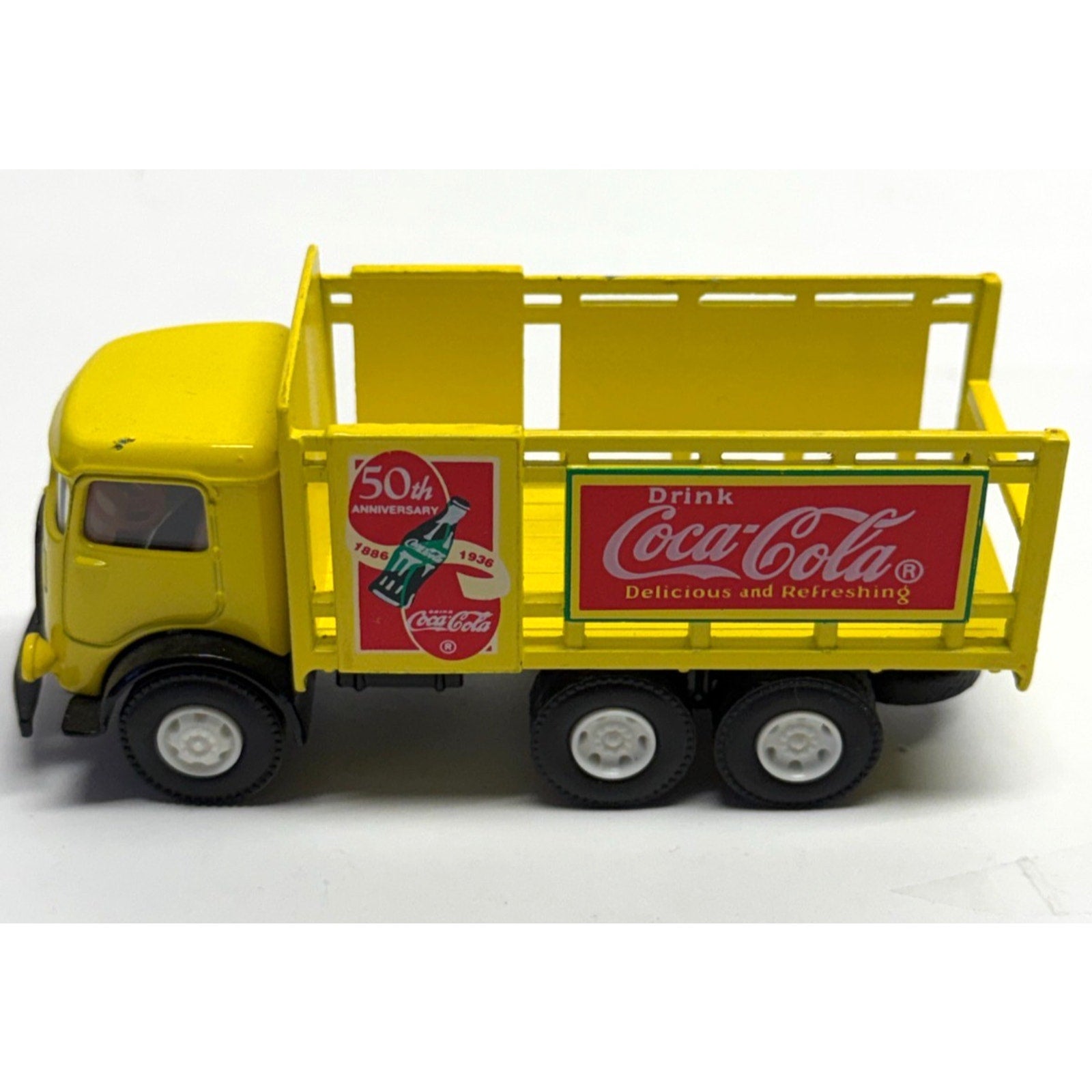 Vintage Collectables Coca Cola 1:64 Die Cast Metal Mack CJ Truck (1991) Die Cast