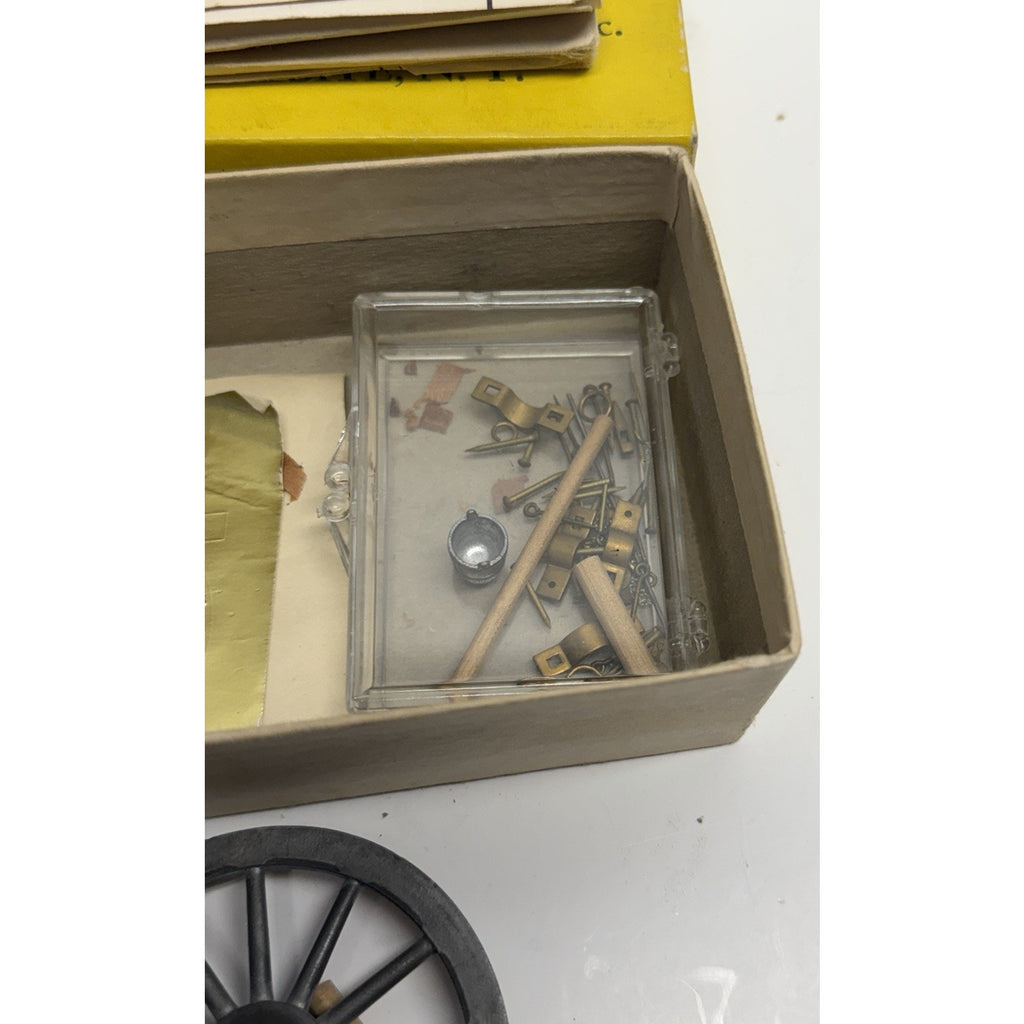 Vintage Marine Model Company, Inc. Eight Pound Field Artillery, No. 1108