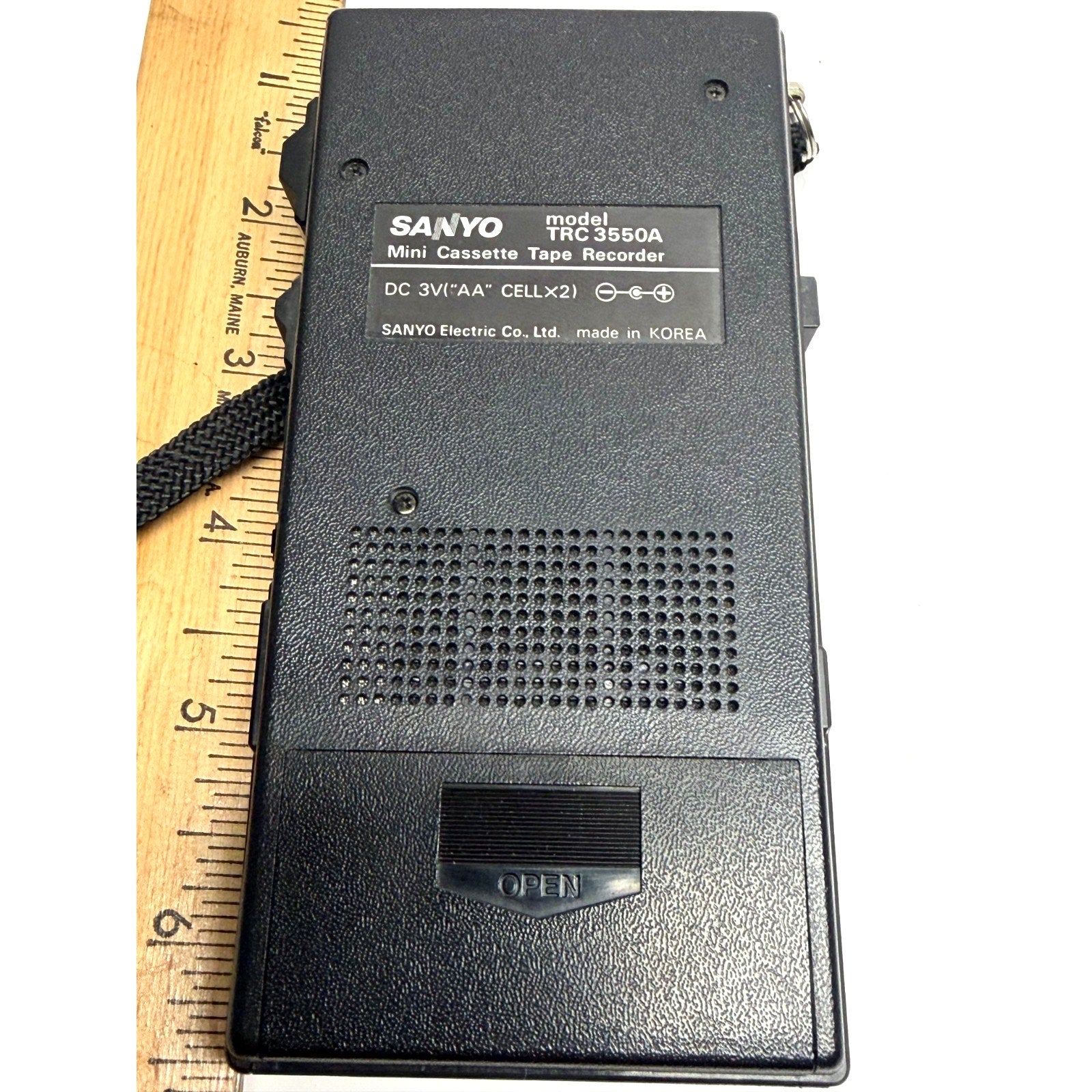 VTG Sanyo TRC-3550A Mini Talk Book Mini Cassette Voice Recorder. Not working