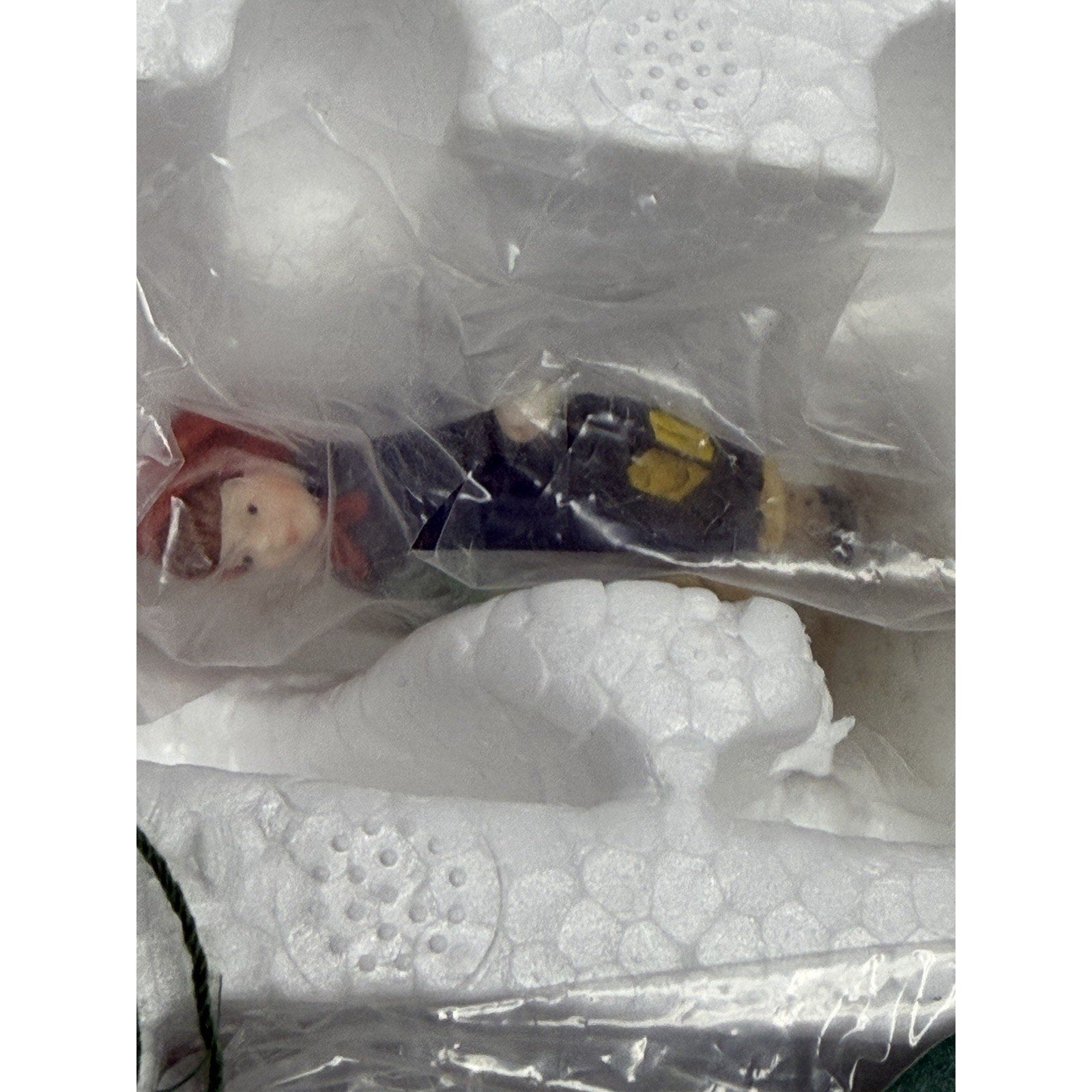 Vintage Sealed Dept. 56 Heritage Village BRINGING HOME THE YULE LOG #5558-1