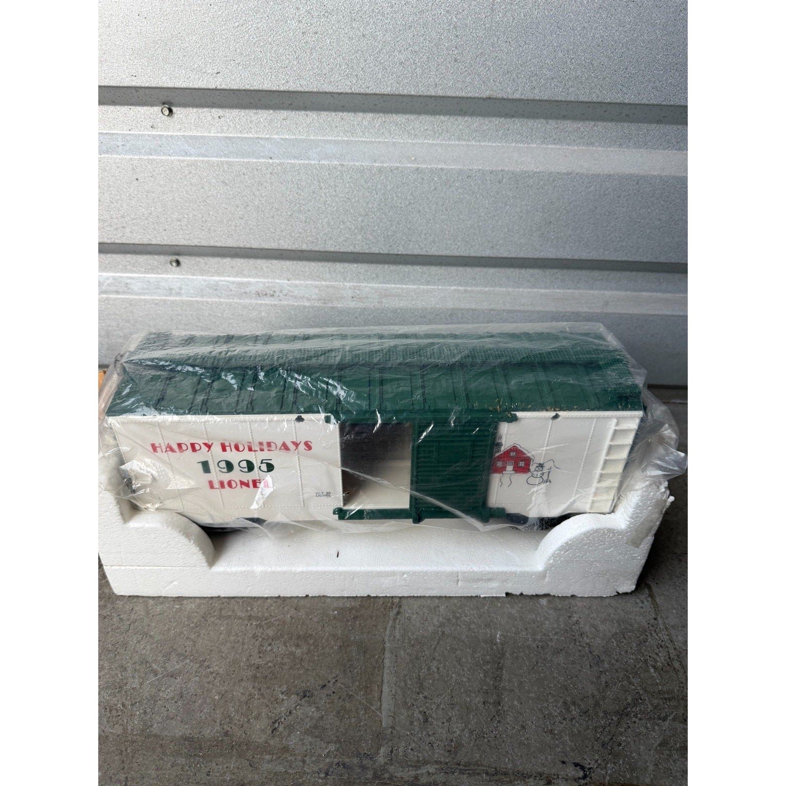 VINTAGE NOS LIONEL 8-87013 CHRISTMAS 1995 BOX CAR