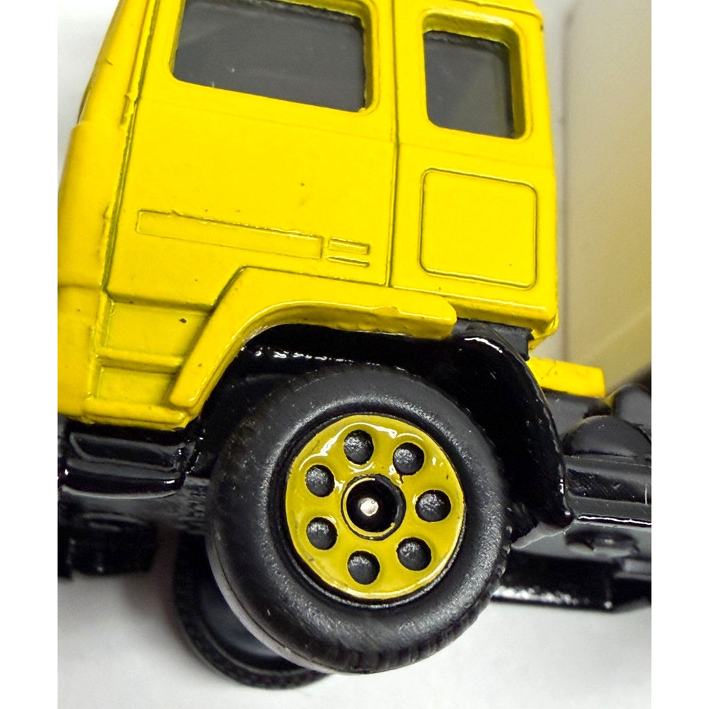 Vtg Corgi Semi Truck Trailer Toy C1231 Volvo Globetrotter Steiff 1985 Great Brit