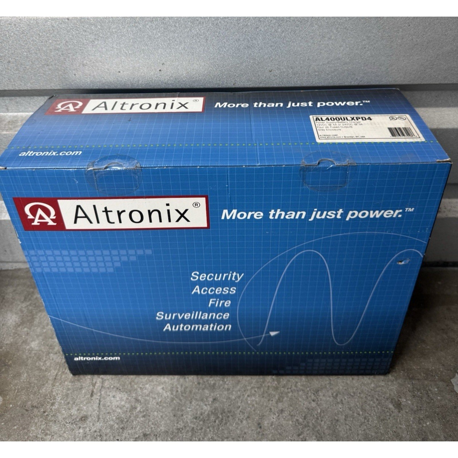 FACTORY SEALED NEW Altronix AL400ULXPD4 Power Supply Charger