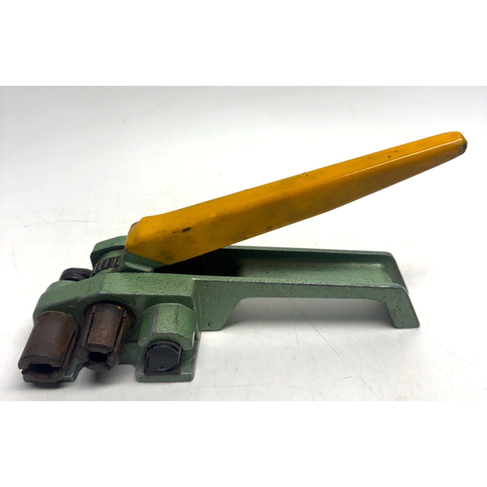 Vintage Nifty Products S1100T 1/2 Heavy Duty Polypropylene Strapping Tensioner.