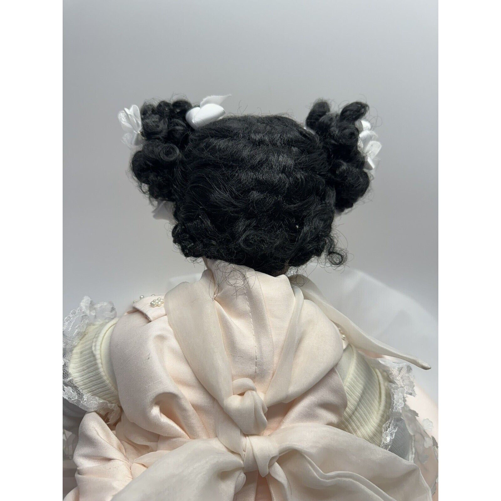 VINTAGE World Gallery laura Colabe Charity Porcelain Doll Seating Position 15"