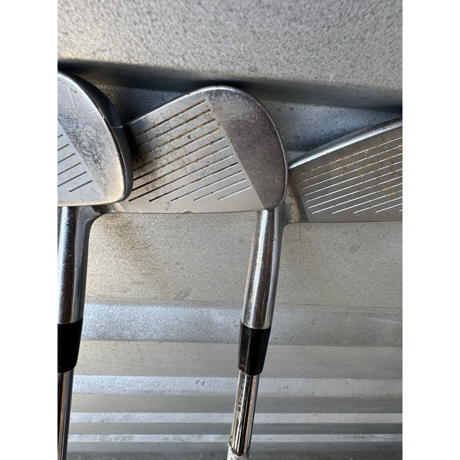 7 Pcs Titleist 690.CB FORGED 3-4-5-6-7-8-9 Iron set w/True Temper Dynamic Gold