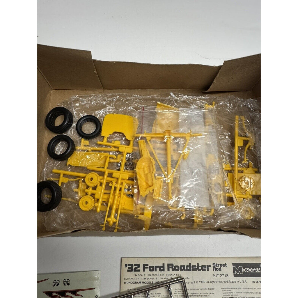 VINTAGE NOS 1985 MONOGRAM 1932 FORD ROADSTER STREET ROD KIT#2718 1/24