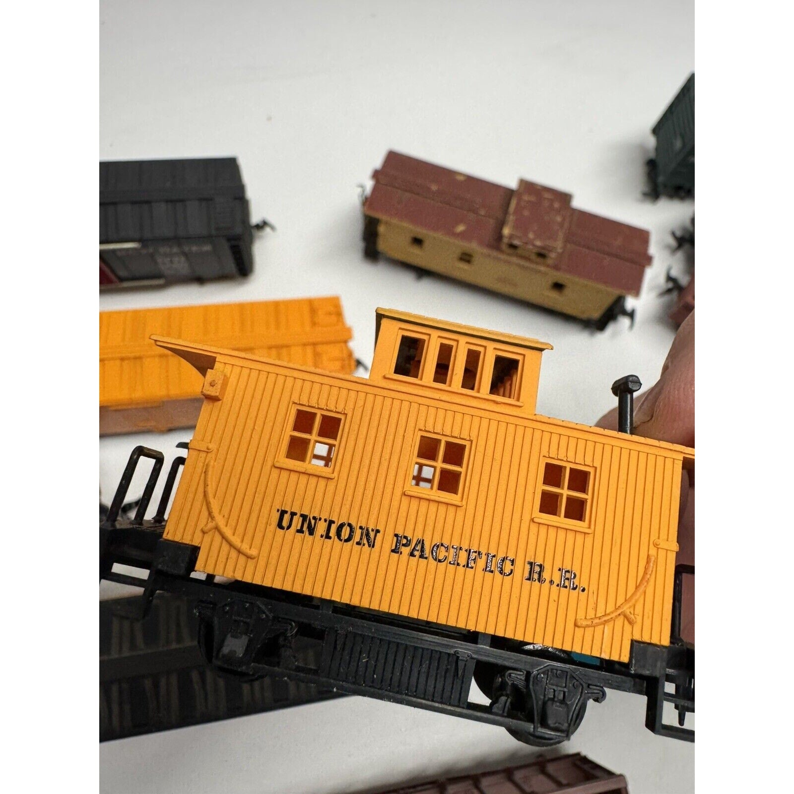 Vintage Lot of 20 Trains New Haven, Southern, Evergreen, Union Pacific, Wesson