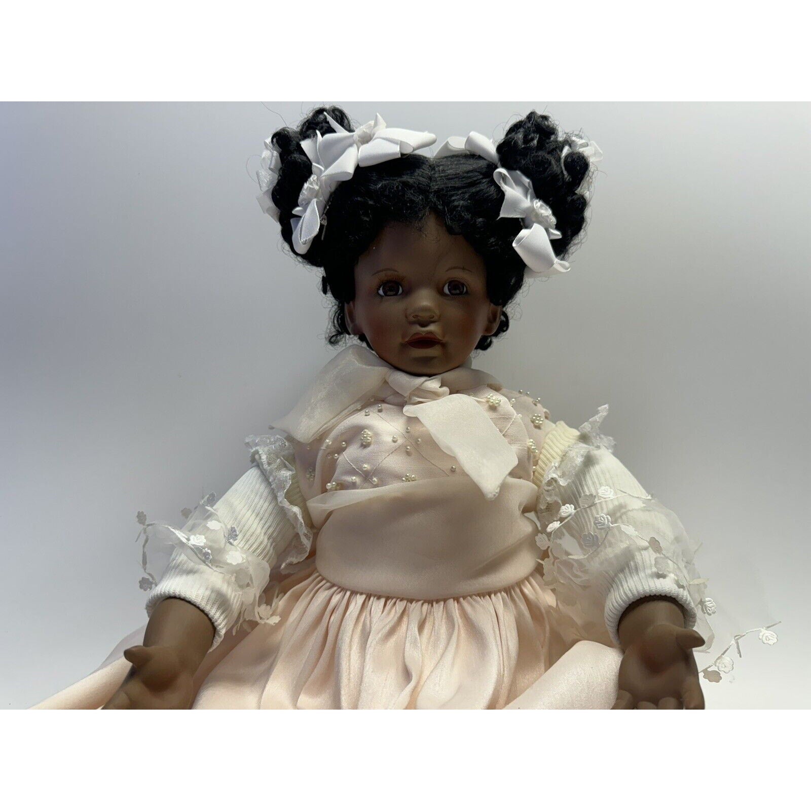 VINTAGE World Gallery laura Colabe Charity Porcelain Doll Seating Position 15"
