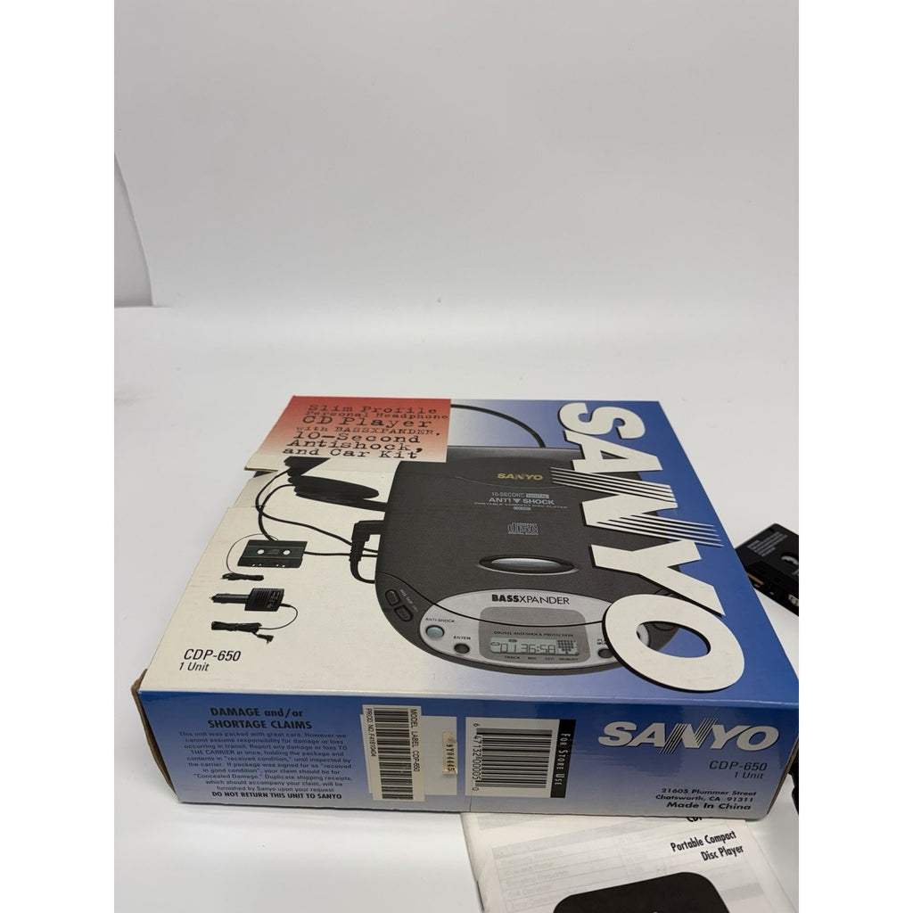 VINTAGE SANYO Portable CD Player Compact Disc Anti Shock CDP-650 WORKS!
