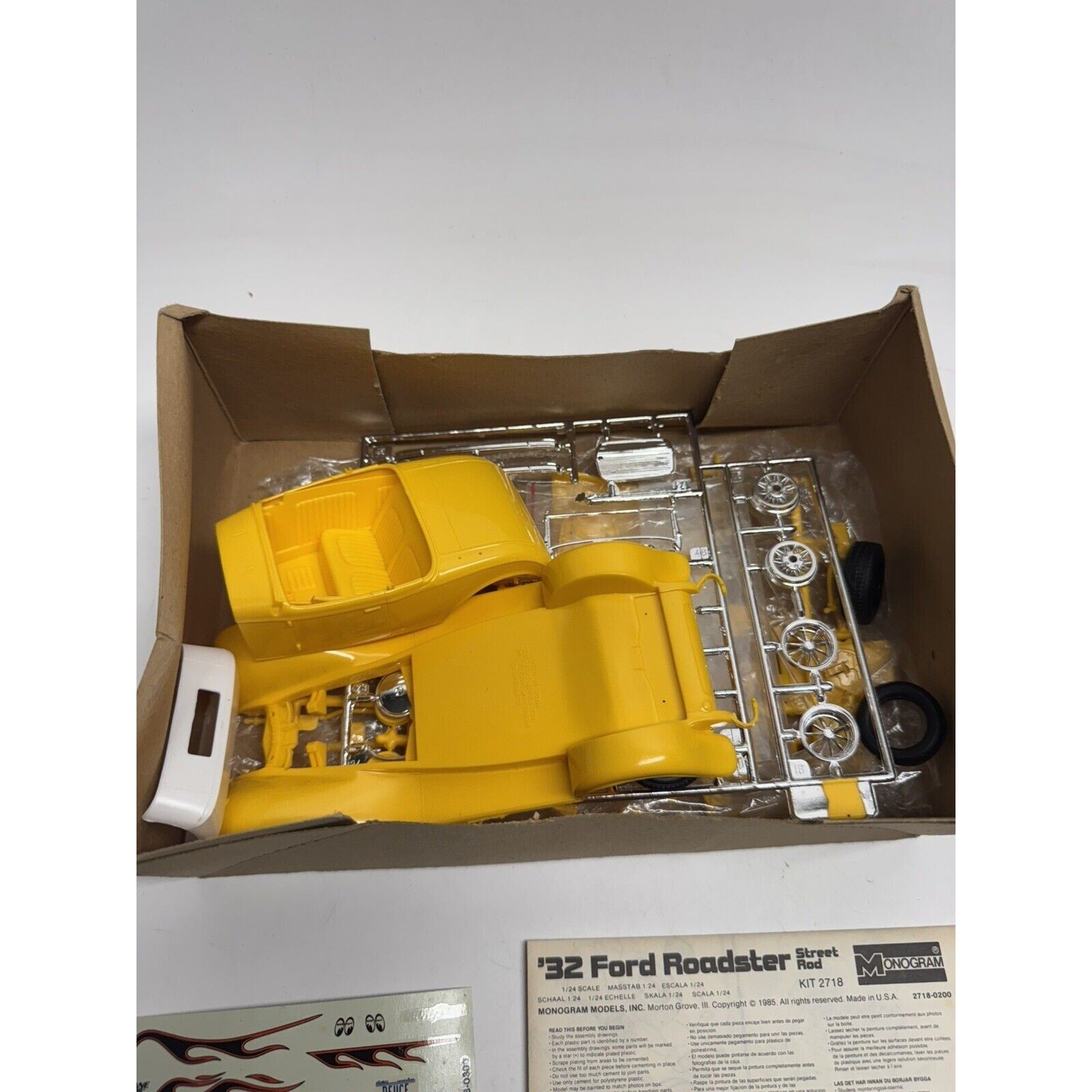 VINTAGE NOS 1985 MONOGRAM 1932 FORD ROADSTER STREET ROD KIT#2718 1/24