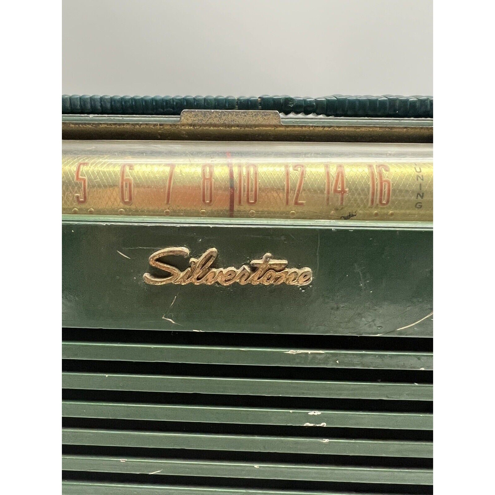 Vintage 50s Sears Roebuck SILVERTONE 2022 Radio Green/Gold Power On :Nd Repair