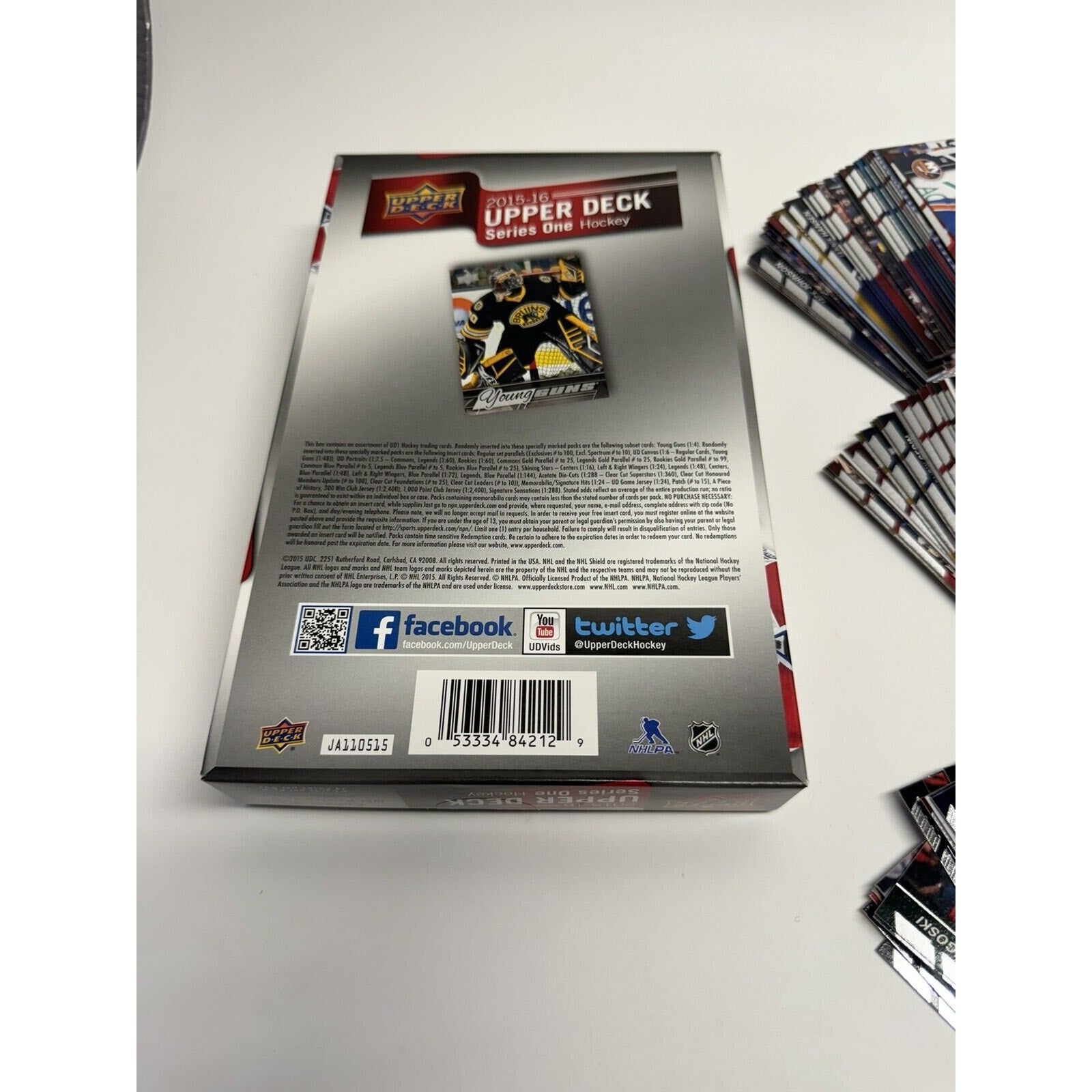 2015-16 Upper Deck Hockey Series 1 one Hobby Box : 173 Cards