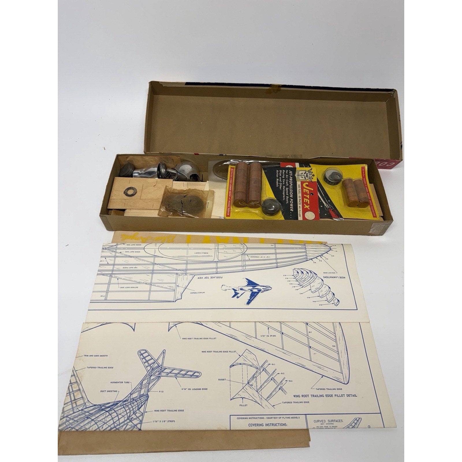 VTG AMERICAN TELASCO F9F-8 "COUGAR" JETEX POWER FREE FLIGHT MODEL AIRPLAIN KIT