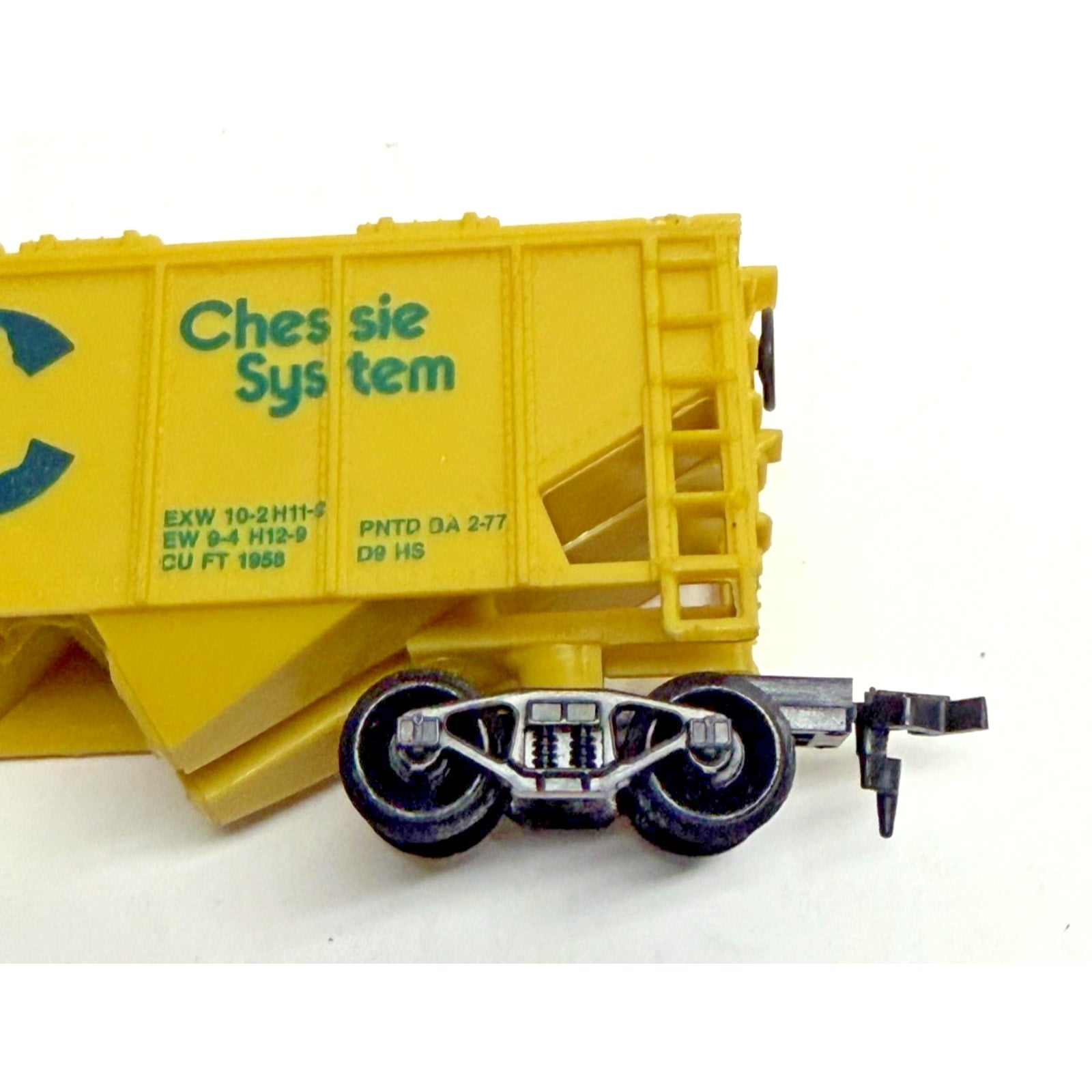 Vtg HO Scale Life-Like, 2 Bay Hopper, Chessie System B&O, Yellow, #629822 no box