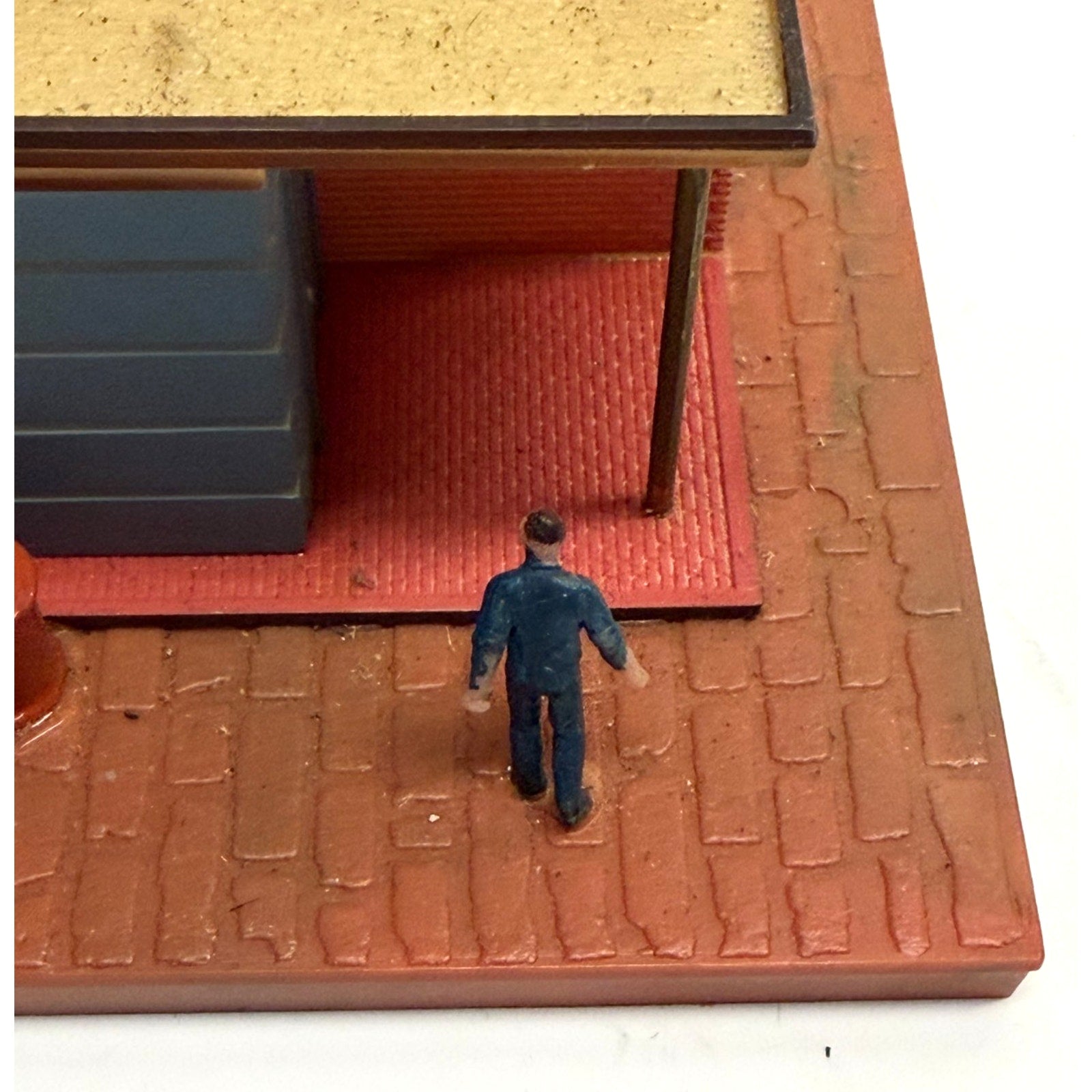 Vintage Tyco HO factory (fully assembled) No. 940 or 940:700