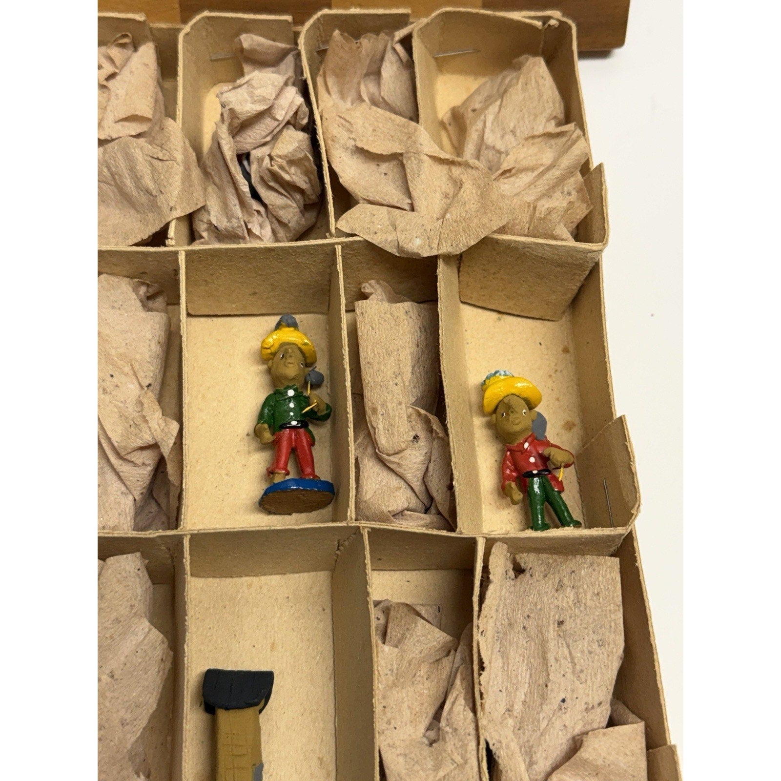 Vintage NOS Handmade Painted Crafted Brazilian Chess Set Clay 31 Figurines