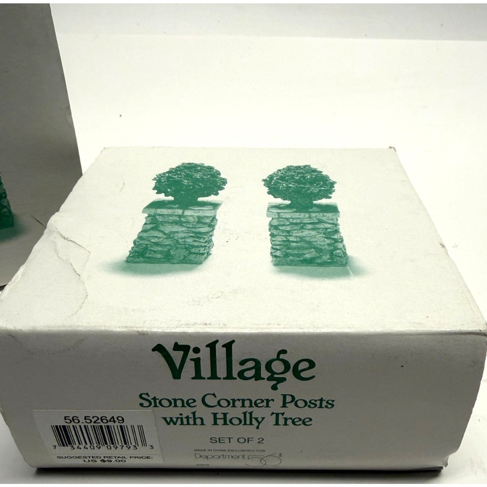 VTG NEW Dept.56 Lot of 2 Village Stone Corner Posts with Holly Tree #52649