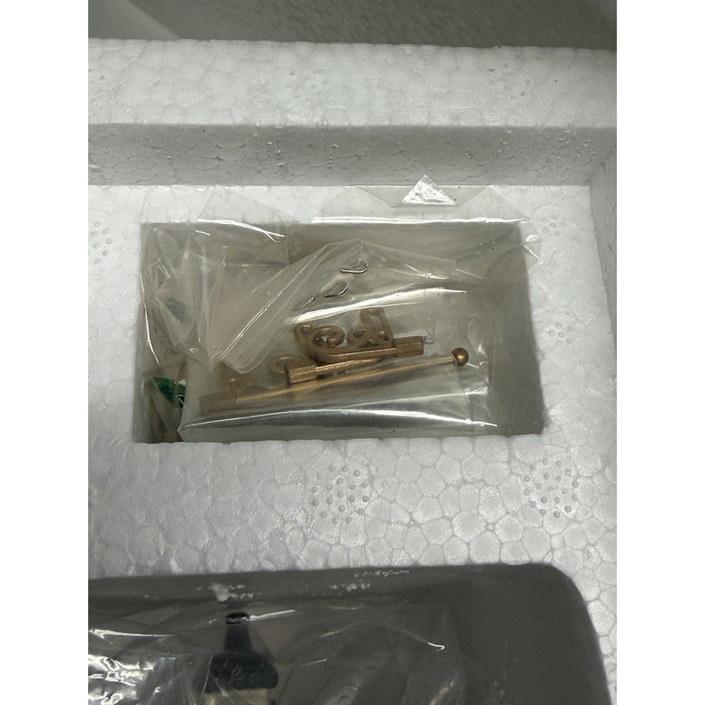 VINTAGE Dept 56 Dickens: Aldeburgh Music Box Shop Gift Set - Ltd Edition 58442