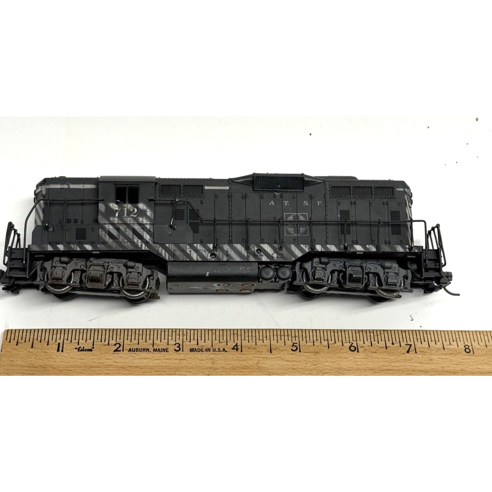 Vintage Athearn Genesis HO ATSF Santa Fe EMD GP7 Diesel Locomotive #712
